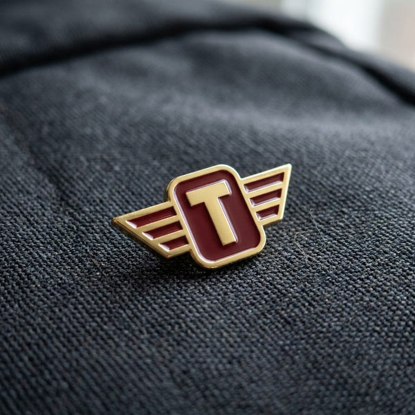 “Flügel T” Ansteck Pin
